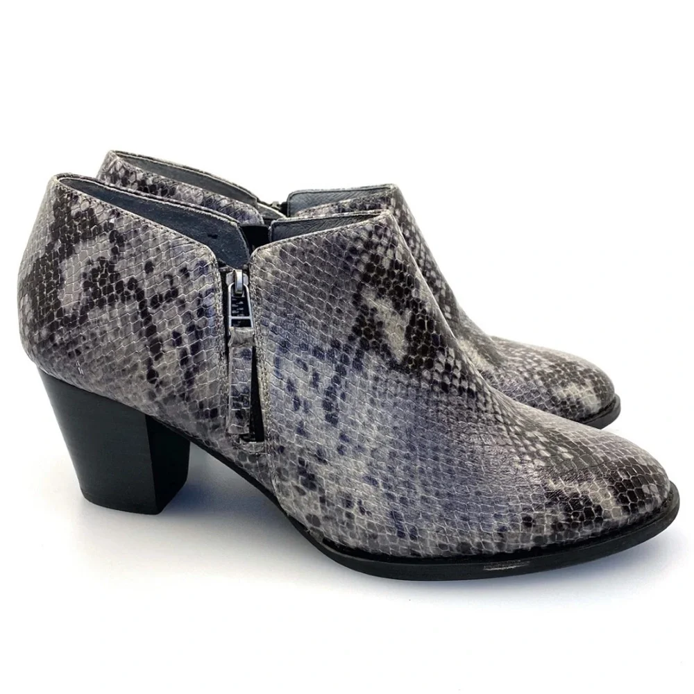 Vionic Taber Snakeskin Print Leather Booties Zip Details Size 6.5 Women’s